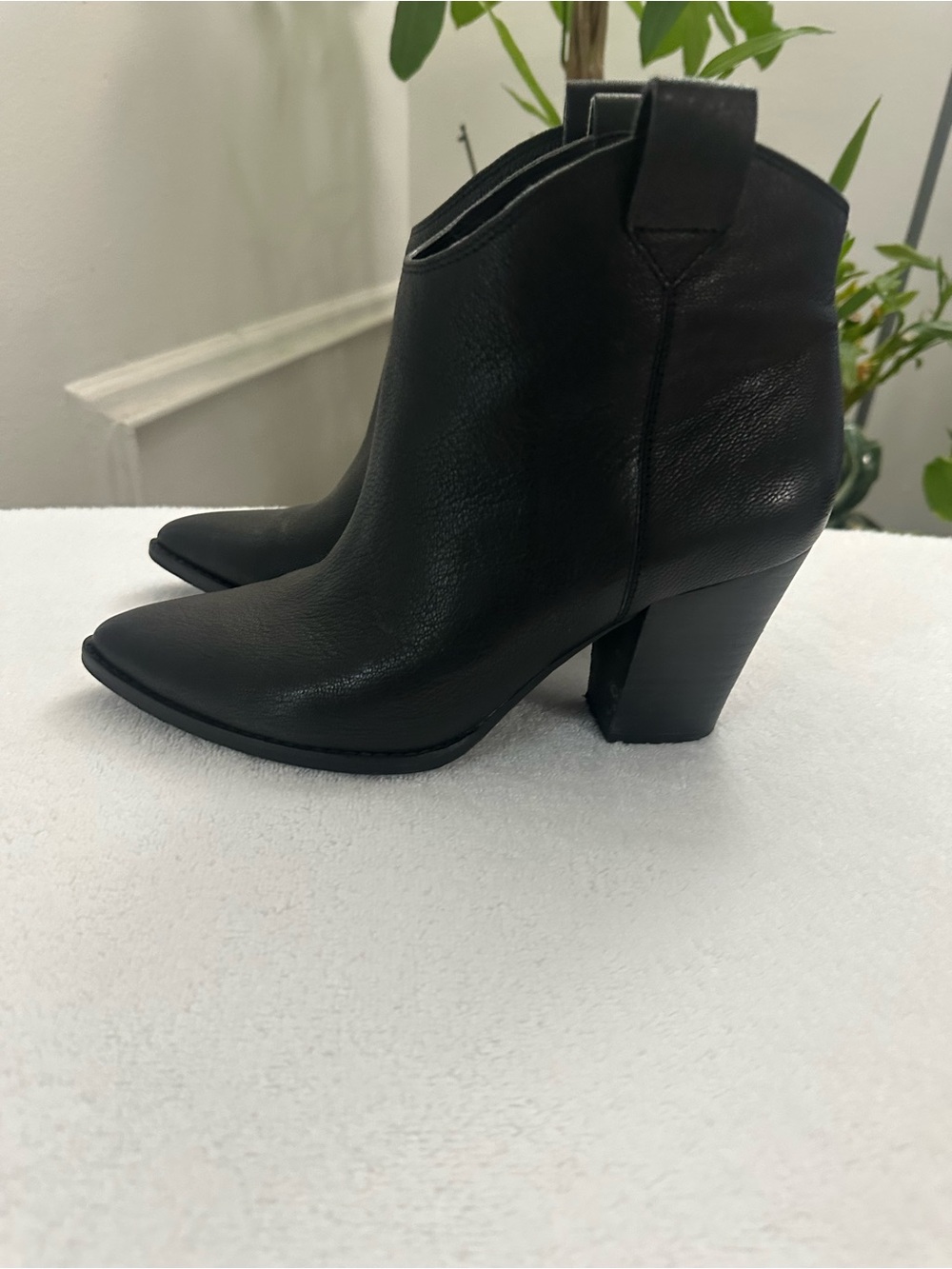 Lucky Brand Amarys Black Leather Western Booties Size 8